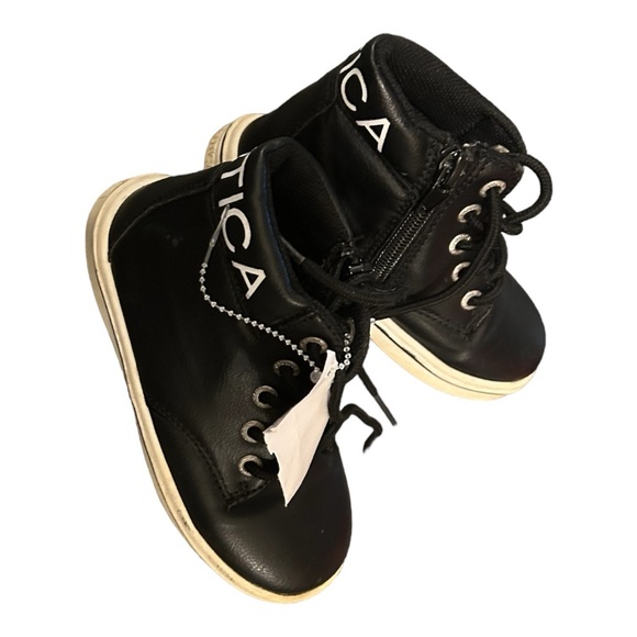 Nautica Other - Nautica toddler boys breakwharf sneakers in size 9. GUC